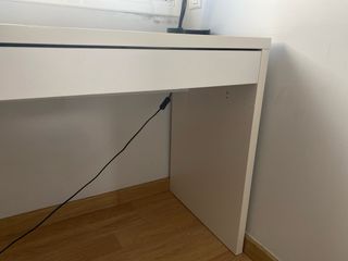 Escritorio blanco IKEA - 2 cajones