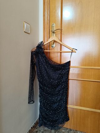 Vestido negro pedrería
