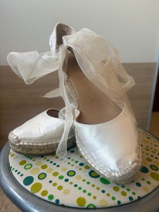 Alpargatas cuña esparto blancas. Nº 37