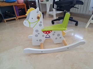 Caballo balancín madera infantil
