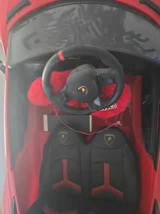 Coche eléctrico infantil