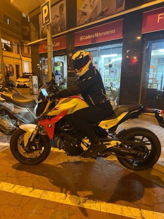 BMW F 900 R Sport - Moto