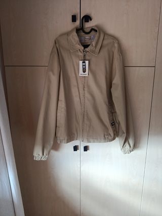 Cazadora Pull&Bear beige