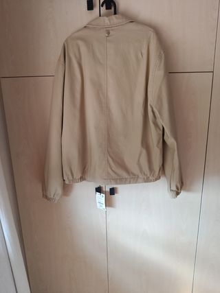 Cazadora Pull&Bear beige