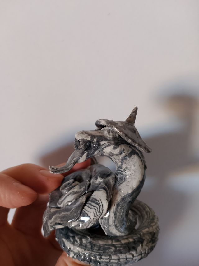 Sculture Ceramica Serpente Rosa