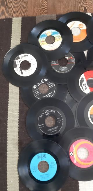 Collezione dischi vinile anni '60-'70