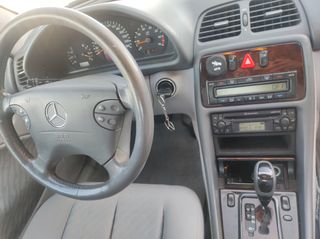 Mercedes-Benz  CLK 2001