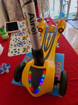 Patinete Infantil con Luces LED