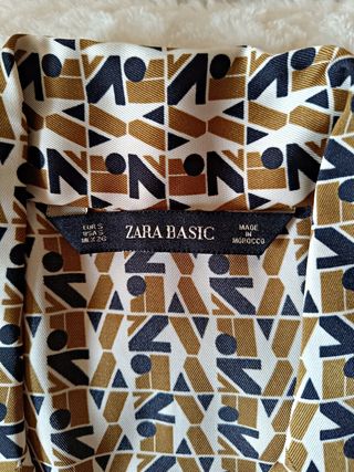 Camisa satinada estampada Zara