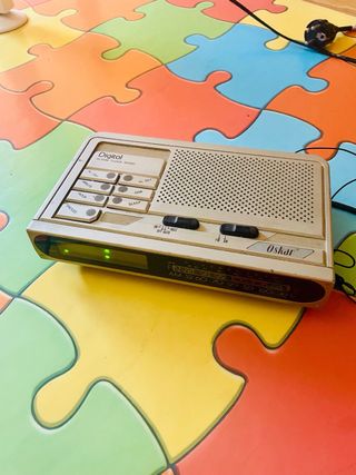 Radio despertador Oskar vintage