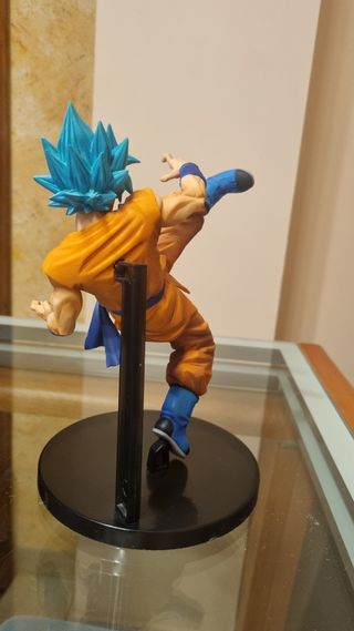 Figura Son Goku Dios FES