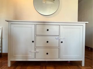 Mueble aparador blanco madera de IKEA / HEMNES