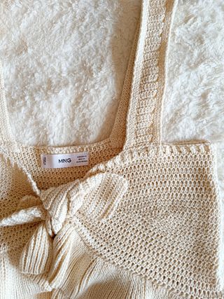 Top crochet beige Mango