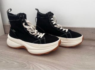 Zapatillas plataforma negras, Breshka. 