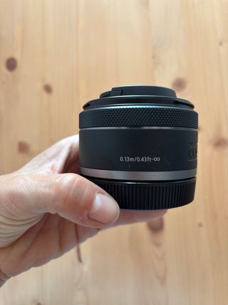 Objetivo Canon RF 16mm f/2.8 STM