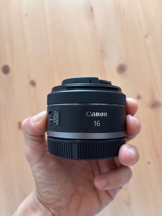 Objetivo Canon RF 16mm f/2.8 STM