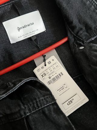 Chaqueta vaquera negra Stradivarius XS
