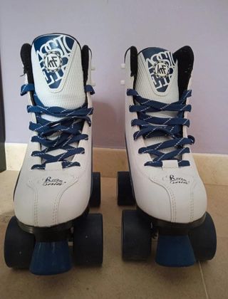 Patines Retro KF blancos y azules 