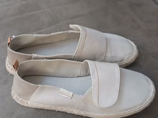 Alpargatas beige velcro talla 38