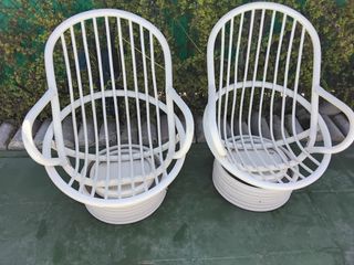2 sedie girevoli in bambù bianco