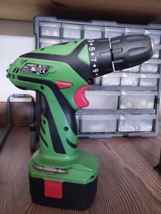 Taladro Casals 14.4V inalámbrico