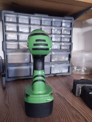 Taladro Casals 14.4V inalámbrico