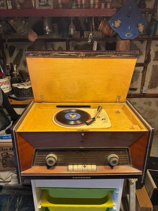 Radio antigua Philips | tocadiscos