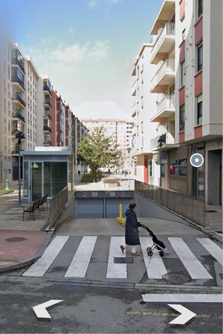 Alquilo plaza garaje Iturrama