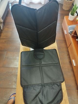 Protector asiento coche bebe