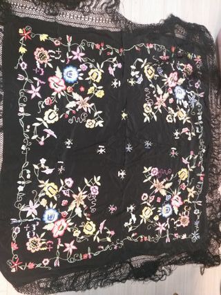 Manton Chalé de Encaje