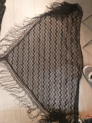 Manton Chalé de Encaje