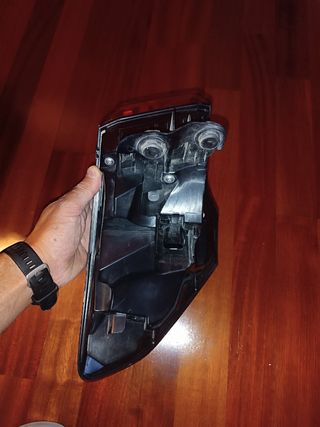 Piloto trasero Audi Q3 83A945092