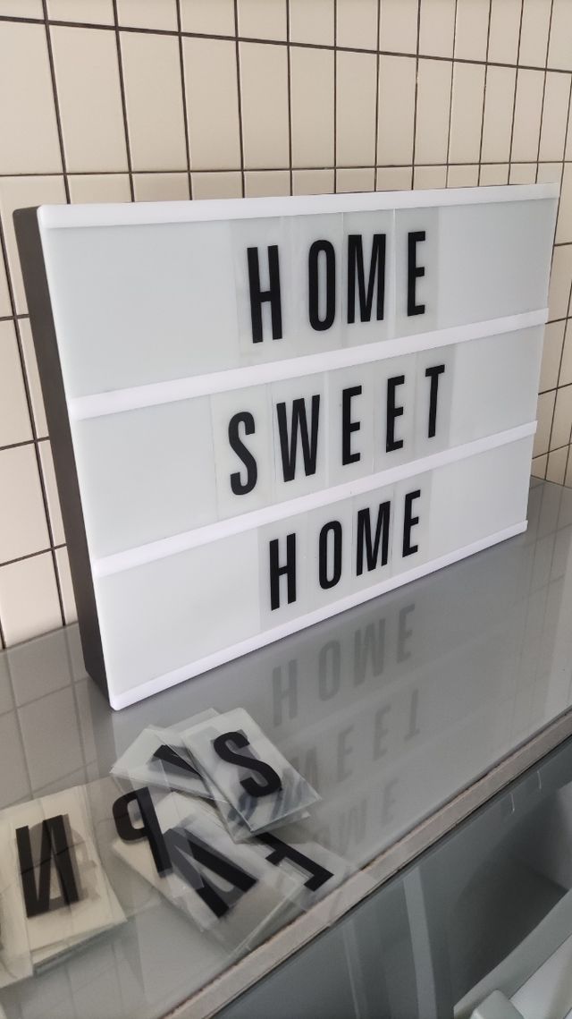 Luminoso 'Home Sweet Home'