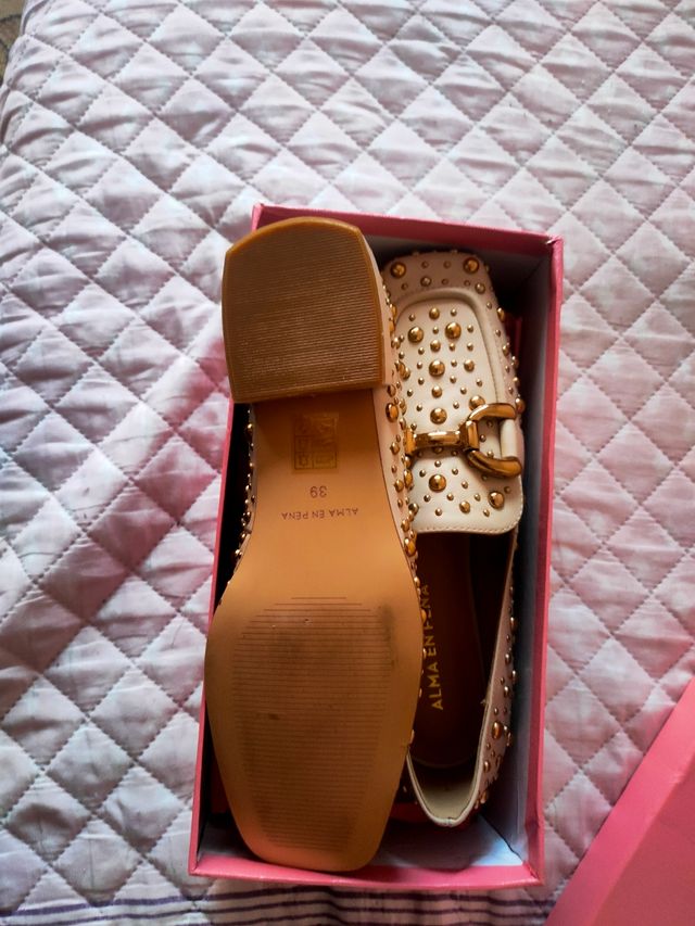 Alma en Pena - Scarpe beige e oro