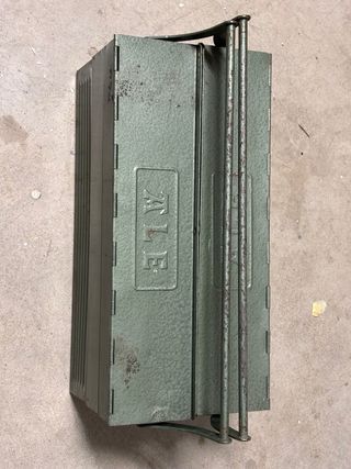 Caja herramientas vintage ALE