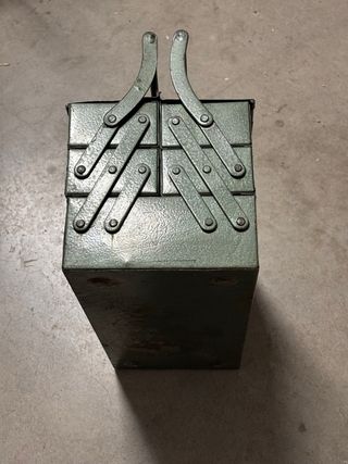 Caja herramientas vintage ALE
