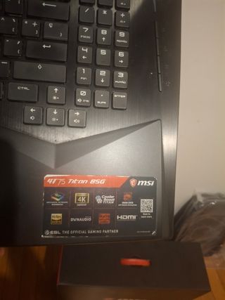Portátil MSI GT75 Titan 85G