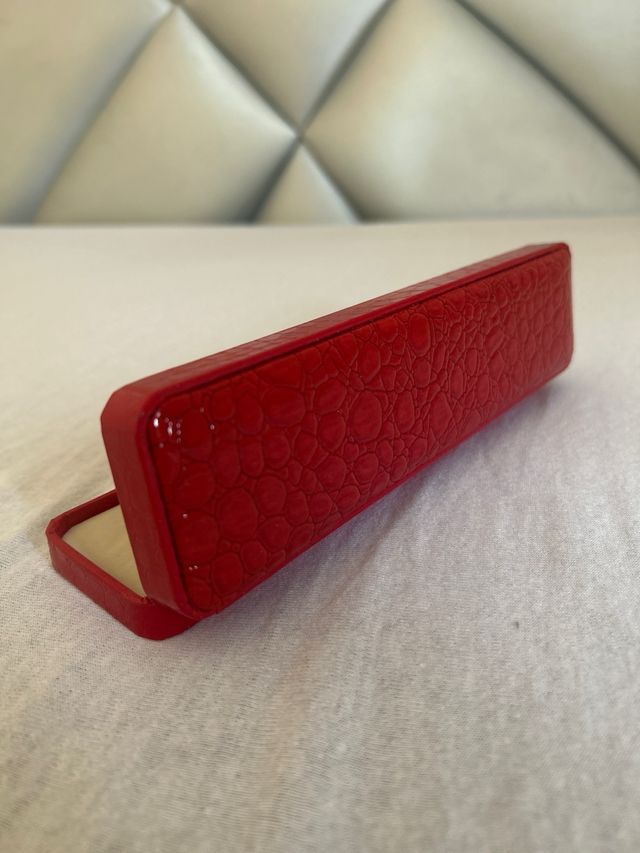 Bracciale e orecchini in oro nero