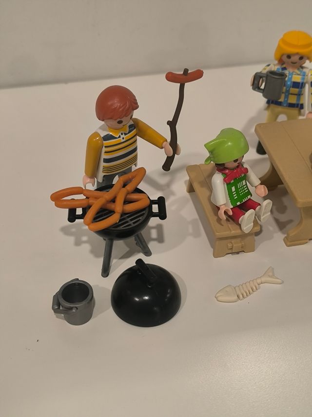 Familia de barbacoa Playmobil