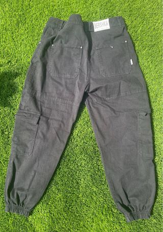 Pantalones cargo Bershka negros
