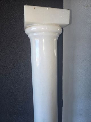 2 colonne in marmo bianco