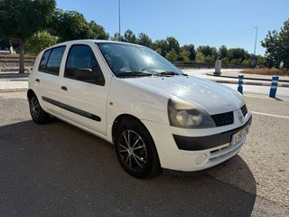 Renault Clio 1.2 gasolina 60cv 5 puertas 
