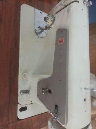 Máquina de coser Singer antigua