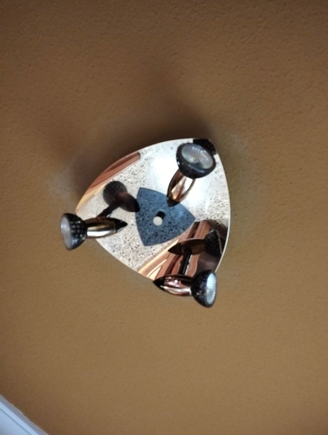 Lamparas metalicas doradas - 2