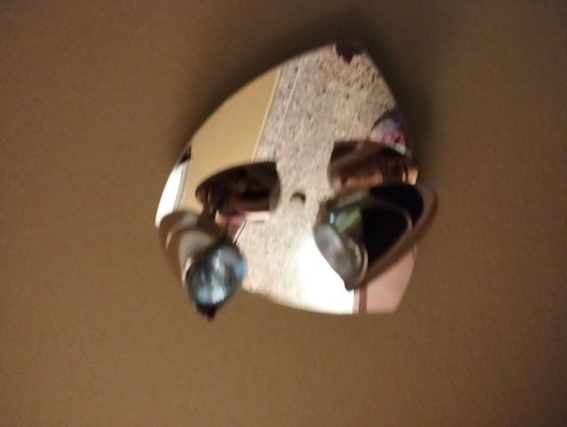 Lamparas metalicas doradas - 2