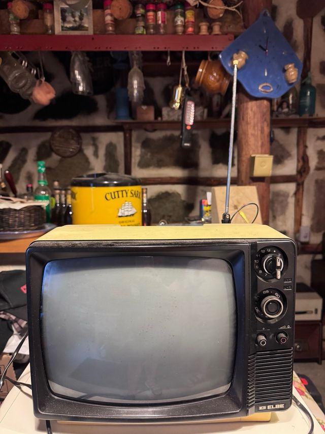 TV antigua Elbe - Funciona