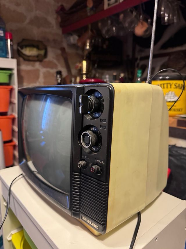 TV antigua Elbe - Funciona