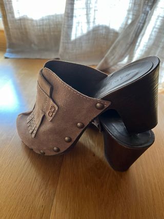Zuecos Zendra marrón, talla 39