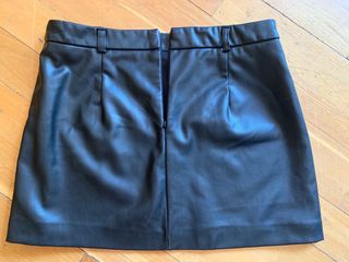 Minifalda negra Zara - polipiel