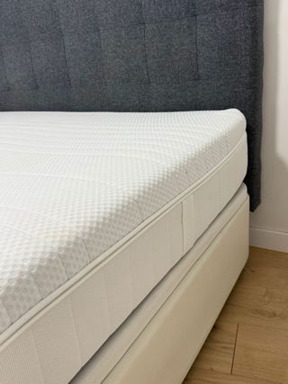 CAMA DOBLE + CABECERO + CANAPÉ.

(160 x 200)